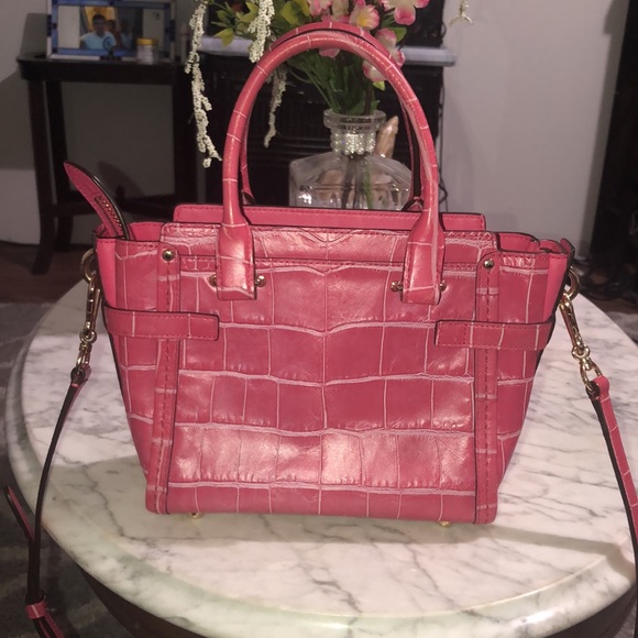 RARE LIMITED Sample Coach Pink Croc Leather Swagger Crossbody - Picture 3 of 15